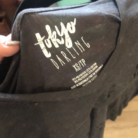 worded crop t shirt - Picture 2 of 2